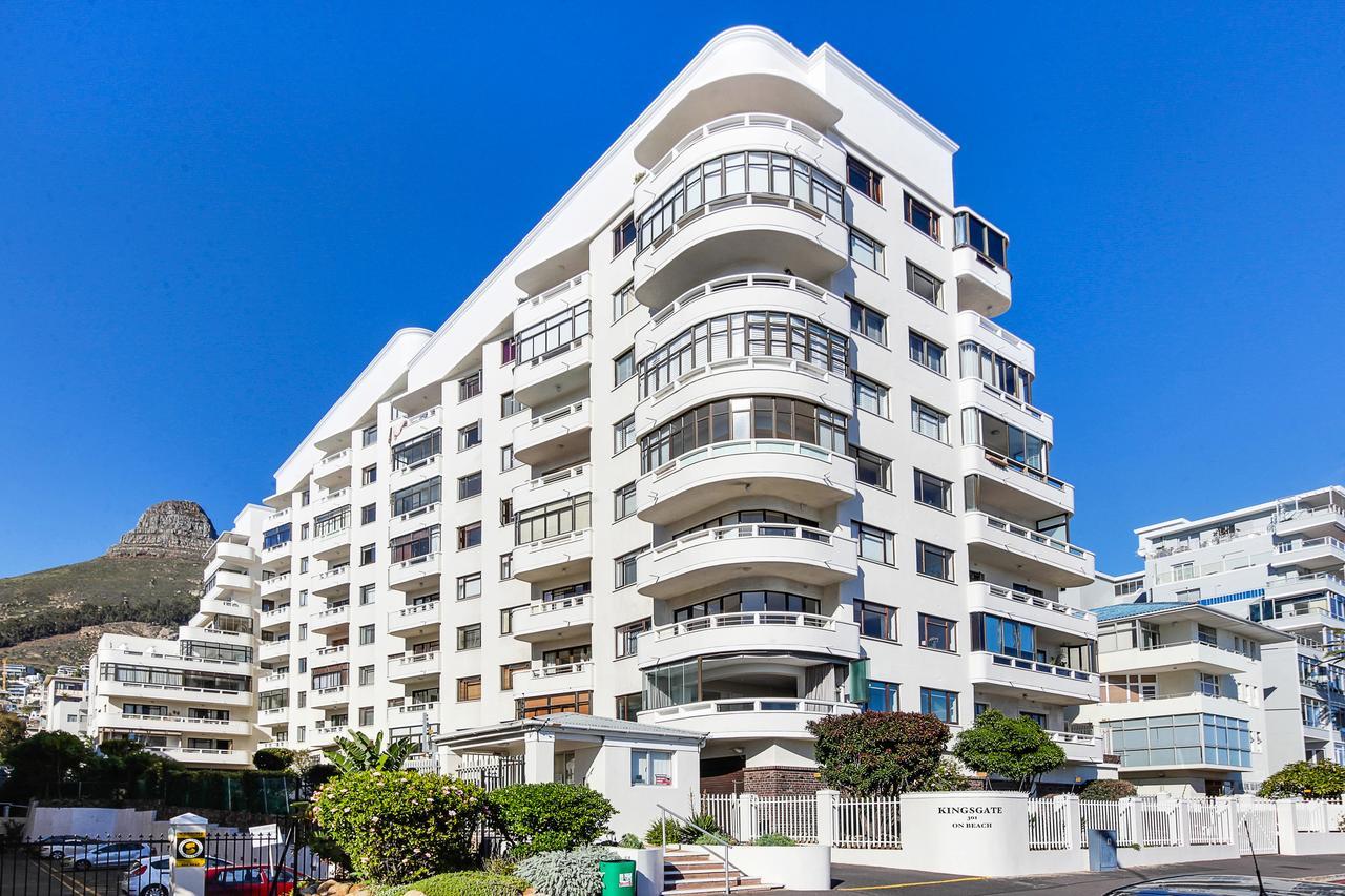 Backup Powered Sea View Apartment On The Promenade 开普敦 外观 照片