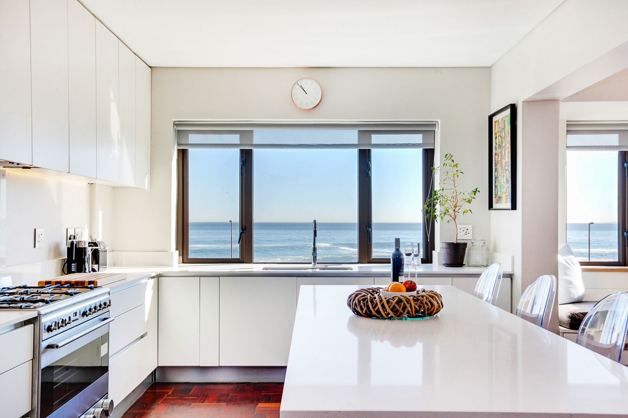 Backup Powered Sea View Apartment On The Promenade 开普敦 外观 照片