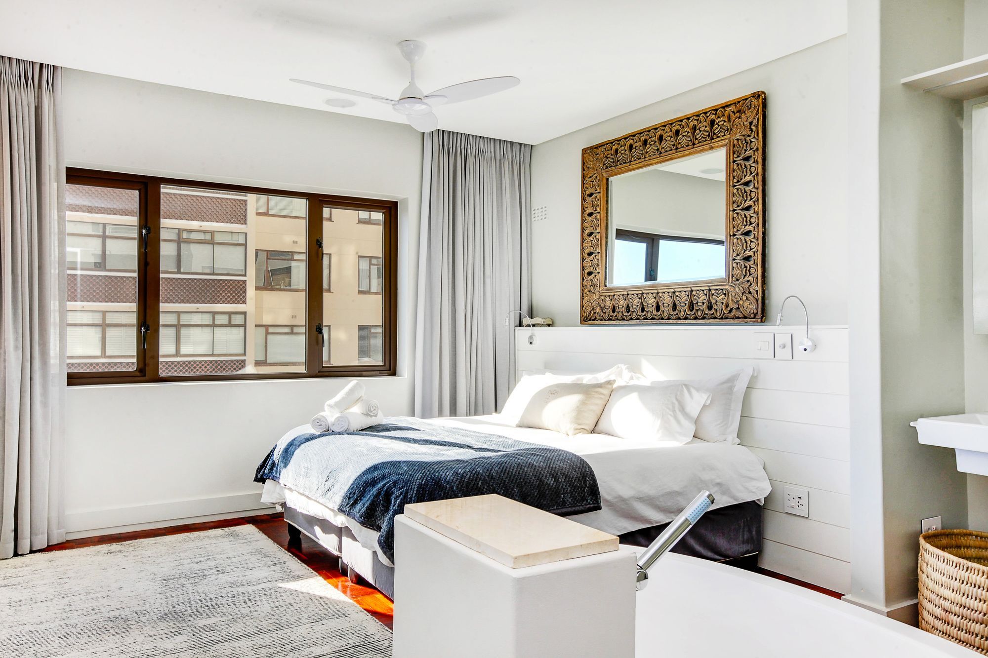 Backup Powered Sea View Apartment On The Promenade 开普敦 外观 照片
