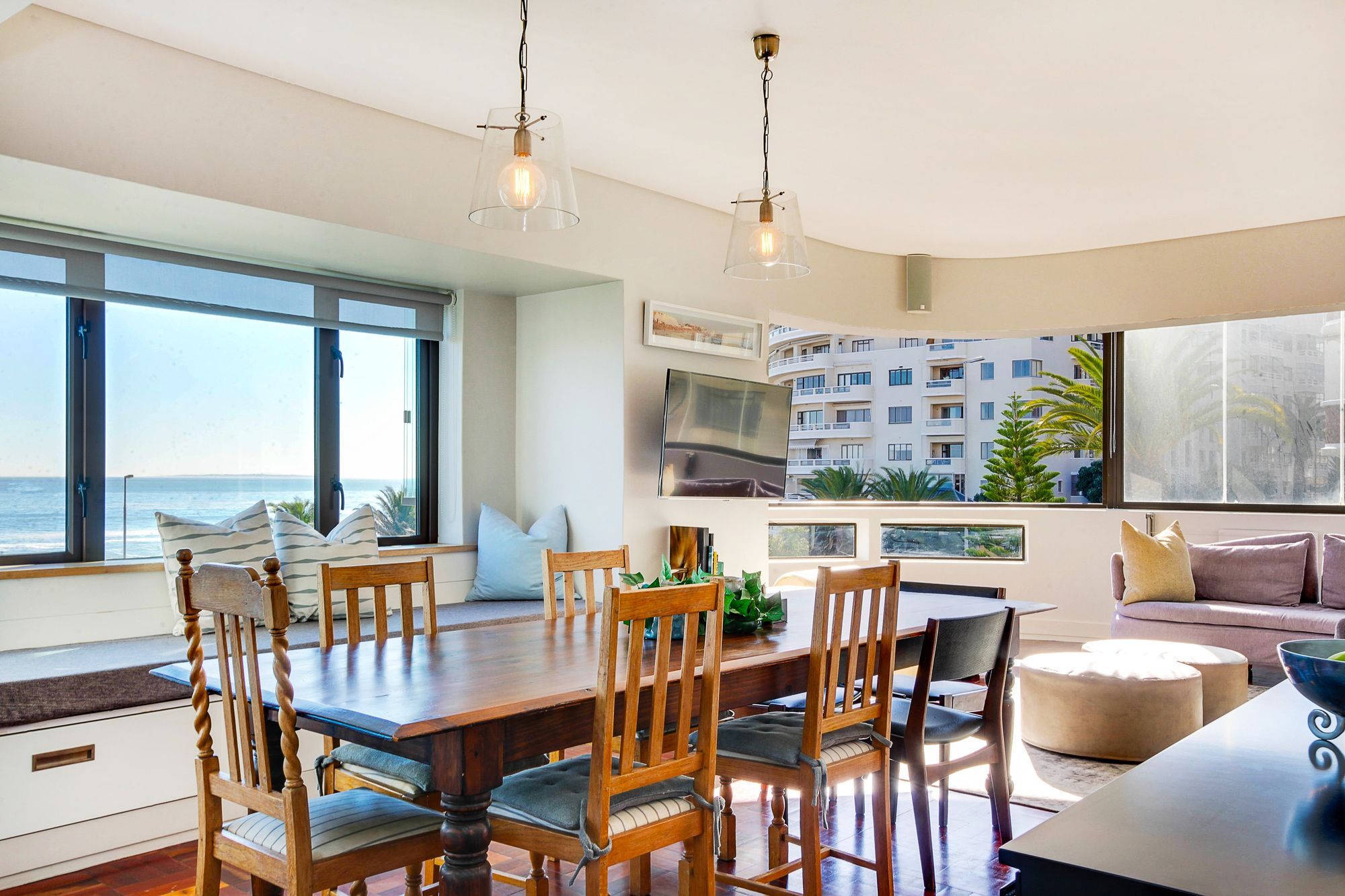 Backup Powered Sea View Apartment On The Promenade 开普敦 外观 照片