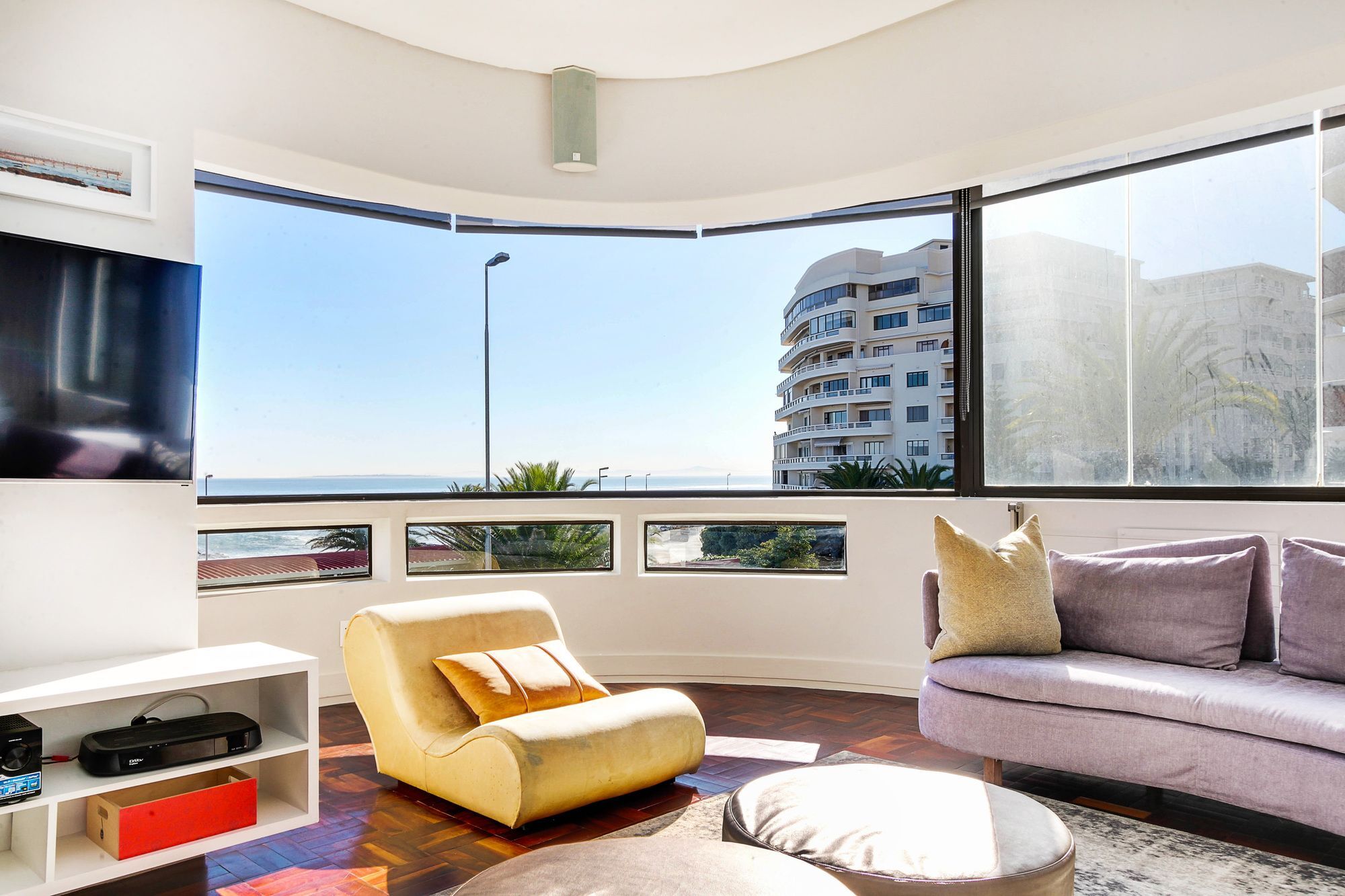 Backup Powered Sea View Apartment On The Promenade 开普敦 外观 照片