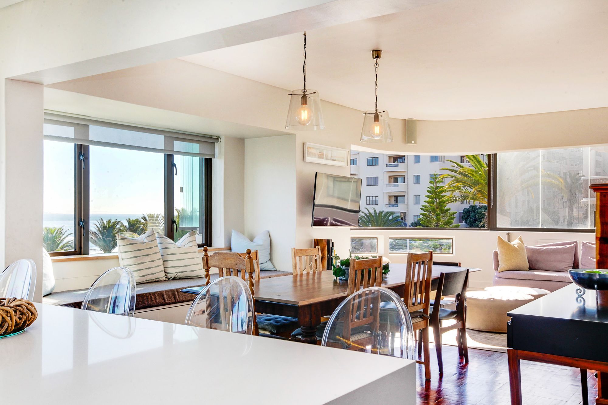 Backup Powered Sea View Apartment On The Promenade 开普敦 外观 照片